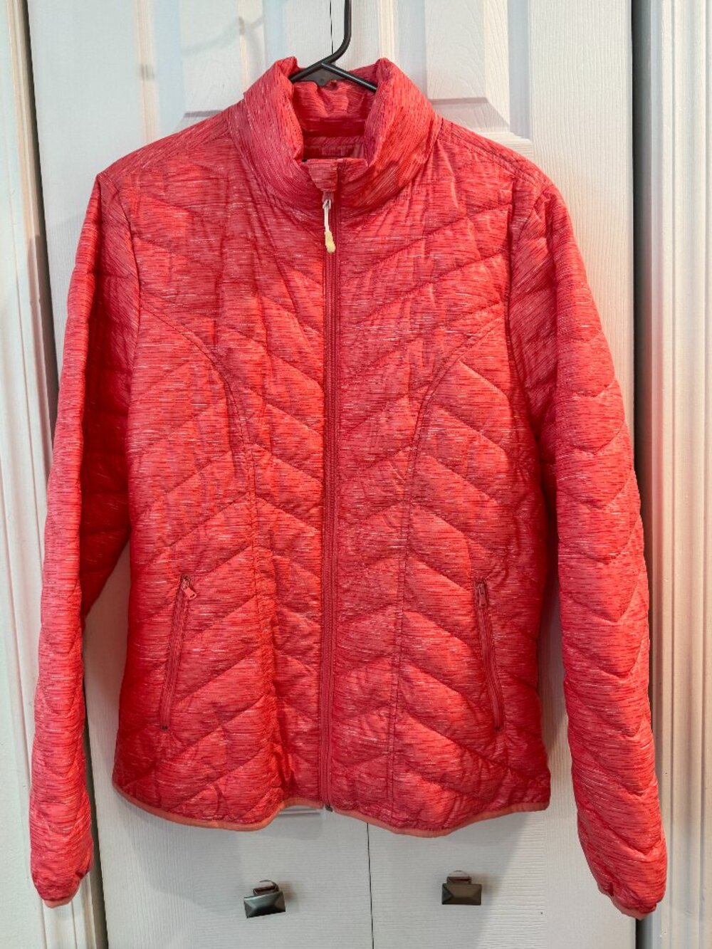 Tek Gear Women’s Large Coral Quilted Lightweight Puffer Full Zip Jacket